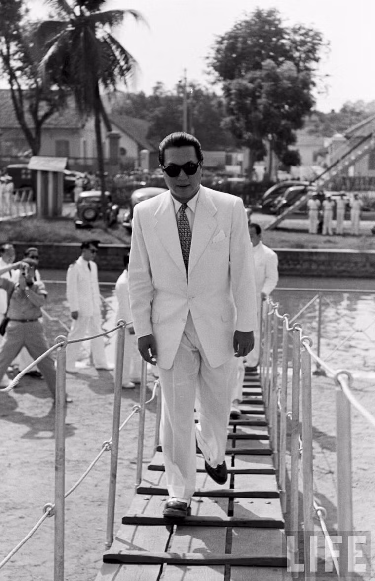 Khi đó ông đang giữ cương vị Quốc trưởng - người đứng đầu Quốc gia Việt Nam do Pháp bảo hộ.