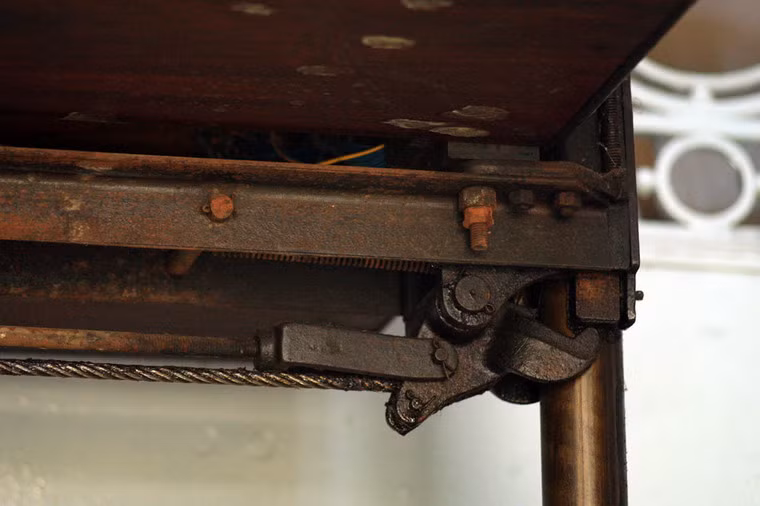 Một phần của hệ thống cơ khí.