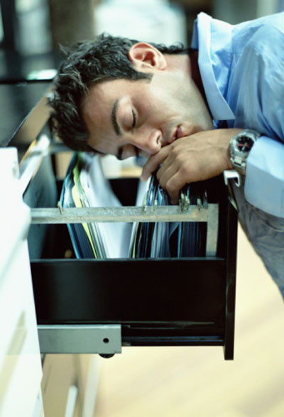 Do đó, khi nào thấy mệt mỏi và buồn ngủ, bạn hãy bật nhạc lên và thư giãn.