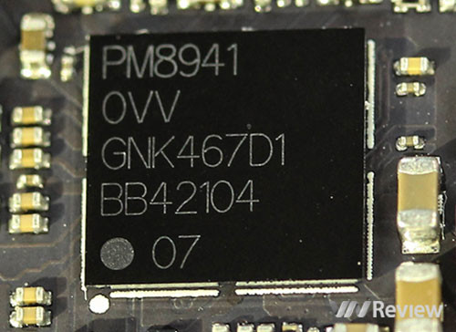 Khối quản lý năng lượng tích hợp công nghệ sạc nhanh QuickCharge 2.0 của Qualcomm.