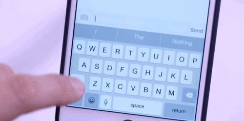 4. Nhấp 2 lần vào nút Shift để viết hoa toàn bộ.