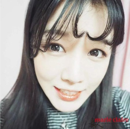 Các bạn gái đừng bỏ lỡ kiểu tóc đáng yêu và nữ tính này.