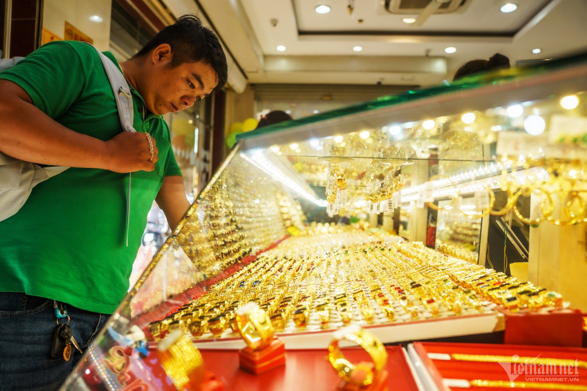 Gia vang sap giam manh?