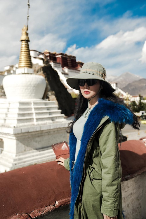 Giáng My thường xuyên đi du lịch nước ngoài.