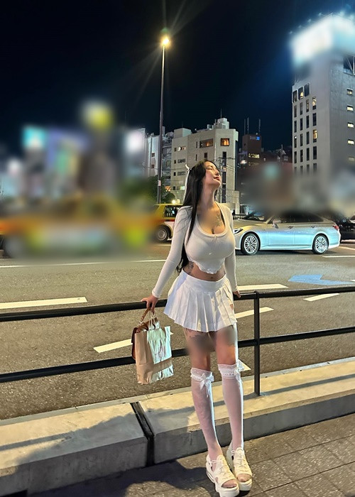 Các bài đăng của cô nàng thu hút đến chục nghìn người thích, chia sẻ.