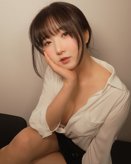 Hot girl người Hàn Quốc đang hoạt động tại Nhật Bản.