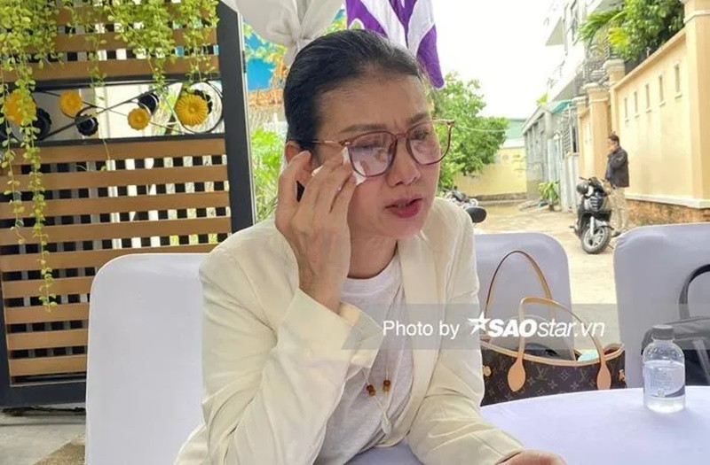 Mỹ Uyên thương tiếc, bàng hoàng khi Đức Tiến qua đời ở Mỹ. Ảnh: Saostar.