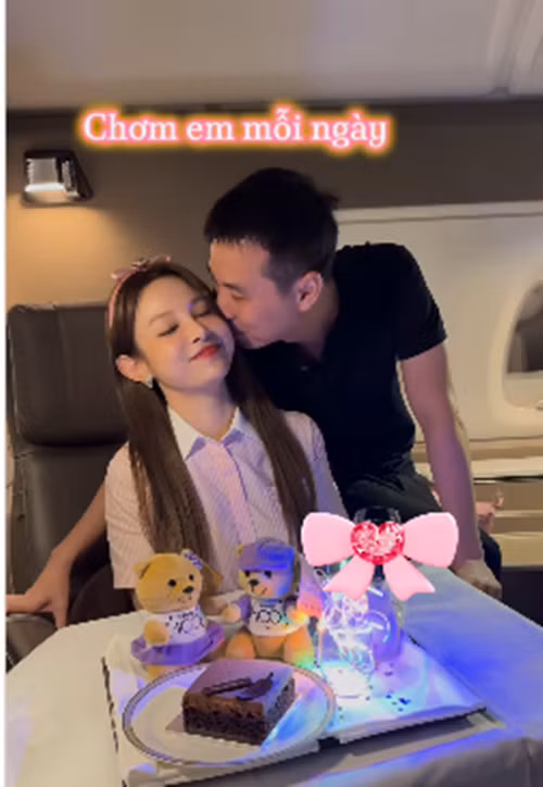 Huyền Baby kết hôn với doanh nhân Quang Huy năm 2013.