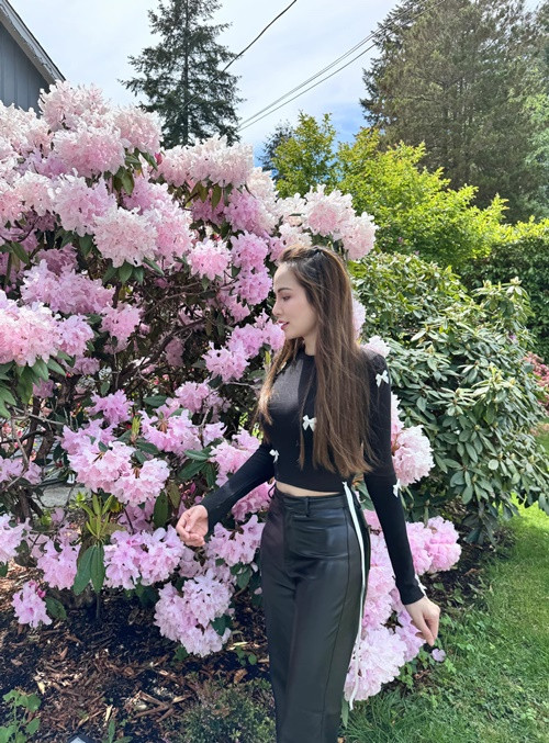 "Dạ chắc vô nghĩ vô lo… mọi thứ có bạn Mập lo, Noah lo", Diễm Hương đáp lời khen của đàn chị.