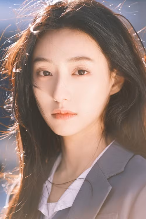 Trong các đoạn clip, nhân vật nam chính được làm mờ mặt vì vậy nhiều người nghi ngờ chính người đàn ông này đã cố ý quay lén. Ảnh: Weibo.