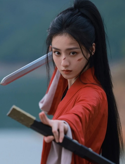 Tạo hình cổ trang của Hồ Liên Hinh được đánh giá cao. Ảnh: Znews.