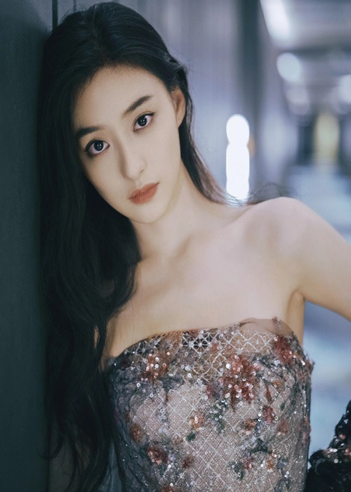 Nữ diễn viên được nhiều nhà sản xuất phim, nhãn hàng ưu ái bởi vẻ ngoài xinh đẹp. Ảnh: Tiền Phong.