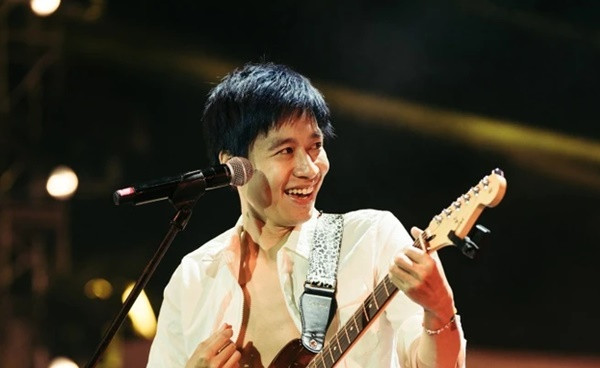 Thang (Ngot) len tieng sau lum xum doi tu