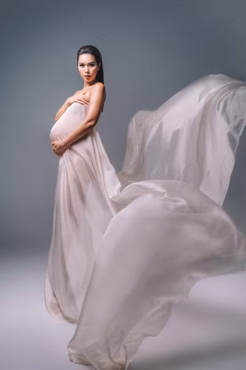 Ít ngày trước, nữ người mẫu tâm sự, cảm giác làm mẹ lần hai cũng hồi hộp và háo hức như lần đầu.