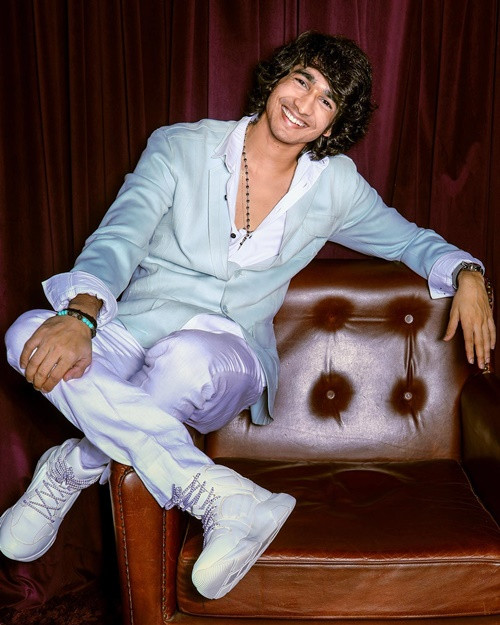 Nam diễn viên người Ấn Độ không chỉ tài năng mà còn điển trai. Ảnh: FBNV.