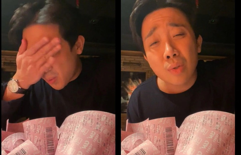 Năm 2021, Trấn Thành khen nức nở một bộ phim Hàn Quốc. Động thái của anh khiến dư luận chú ý. Không ít người đặt nghi vấn Trấn Thành “chơi xấu” Lý Hải khi phim Lật mặt: 48h ra rạp. Phía Trấn Thành tỏ ra rất bức xúc trước những đồn đoán. Ảnh: Dân Việt.