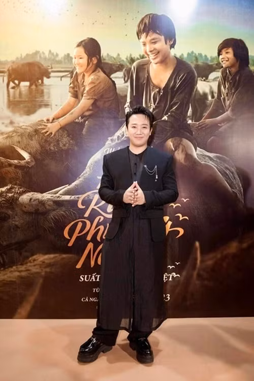 Đất rừng phương Nam là dự án Trấn Thành đầu tư và tham gia diễn xuất. Anh vào vai bác Ba Phi. Ảnh: FBNV.