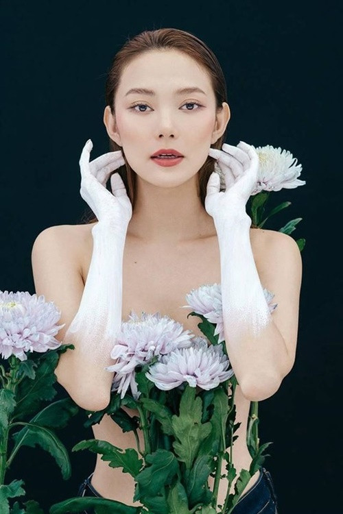 Minh Hằng chụp ảnh nude trước khi lấy chồng, sinh con. Ảnh: Znews.