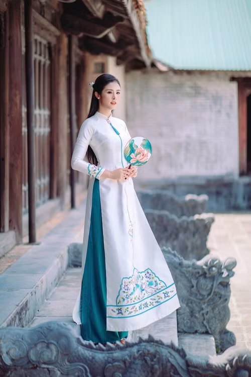 Ngọc Hân vẫn theo đuổi thiết kế thời trang, kinh doanh.