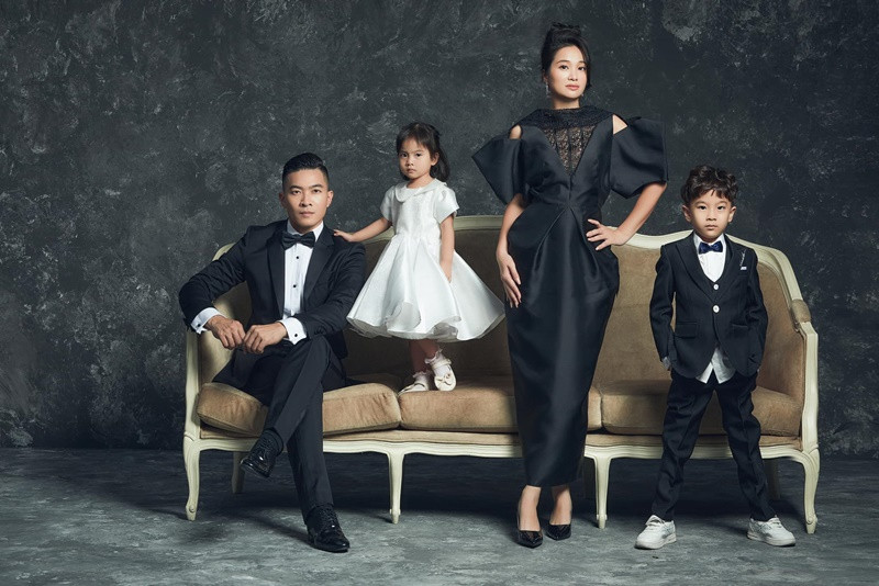 Trước khi gặp Quốc Cơ, Hồng Phượng không có ý định kết hôn và lên kế hoạch làm mẹ đơn thân. Năm 2016, chỉ sau 6 tháng hẹn hò, nữ MC lên xe hoa với Quốc Cơ.