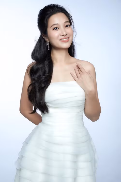 Từ năm 2006 đến năm 2016, cô nỗ lực phát triển sự nghiệp MC.