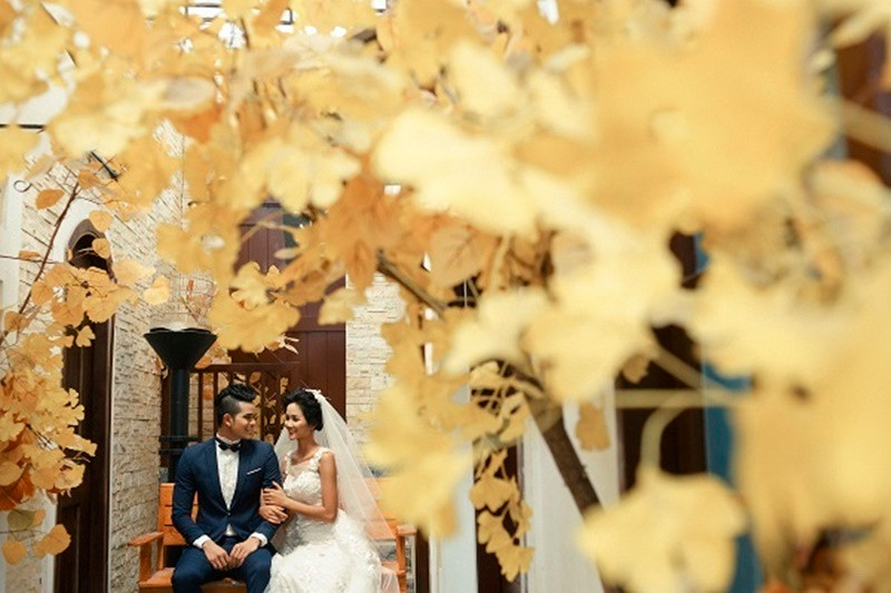 Bộ ảnh quảng cáo của H'hen Niê và K'Brơi gây chú ý khi nàng hậu đăng quang Hoa hậu Hoàn vũ Việt Nam 2017. Ảnh: Dân Việt.