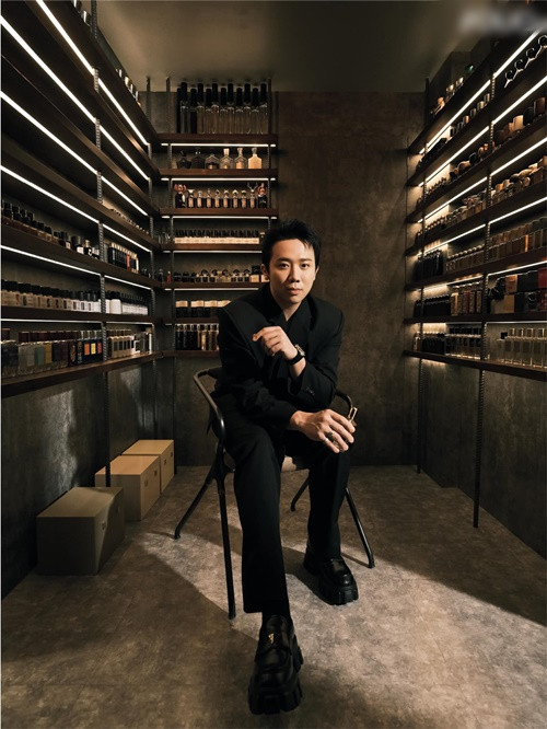 Nam MC sở hữu bộ sưu tập nước hoa trị giá bạc tỷ.