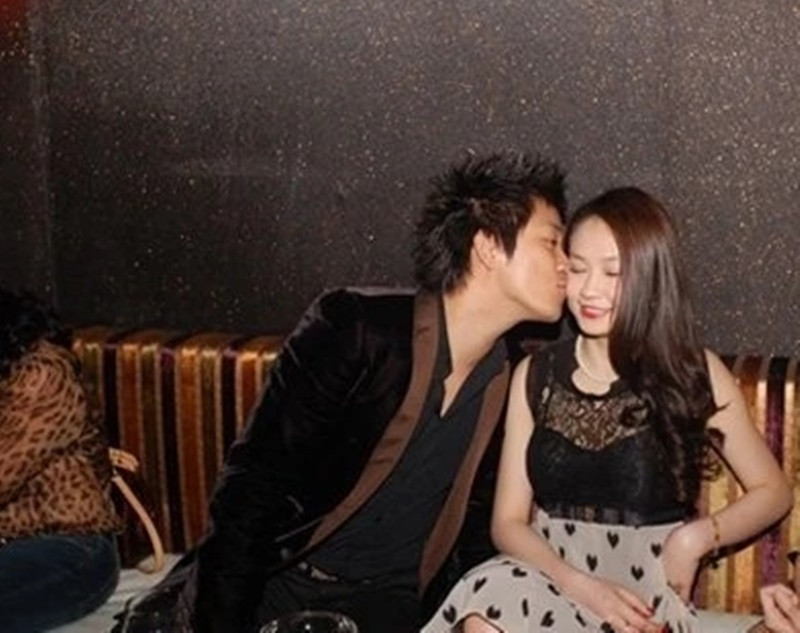 Hương Baby bắt đầu vướng nghi vấn hẹn hò Tuấn Hưng vào năm 2012. Đến năm 2013, cả hai công khai chuyện tình cảm. Ảnh: Znews.