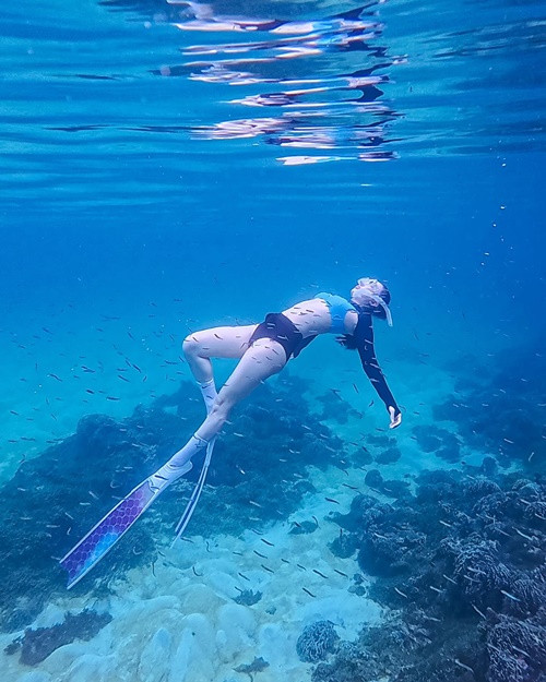 Bà mẹ một con vốn mê biển.