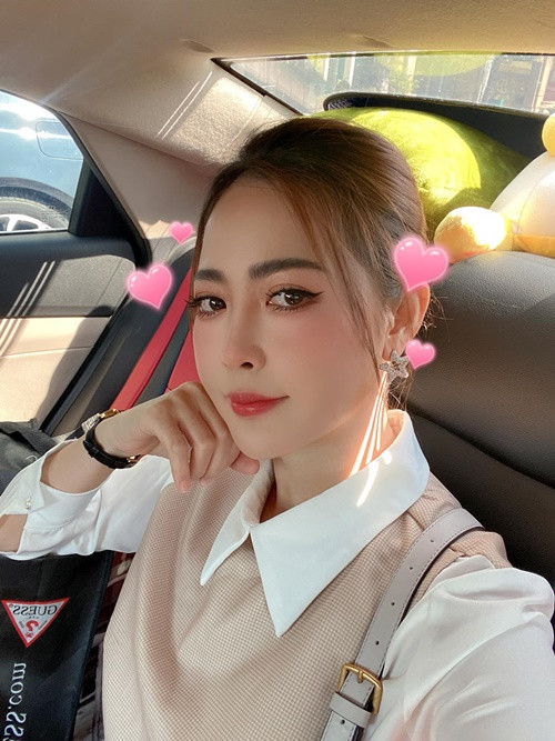 Bạn gái Hùng Thuận sở hữu nhan sắc khá xinh đẹp. Ảnh: FBNV.