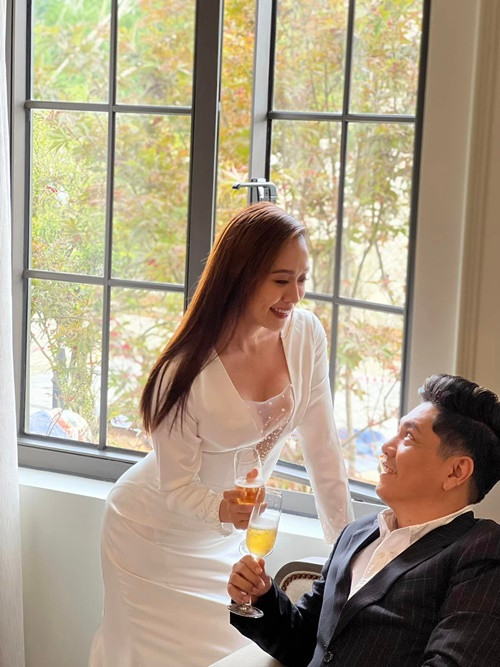 Có thời điểm Đức Thịnh - Thanh Thúy vướng tin đồn ly hôn. Về nghi vấn này, nam đạo diễn thừa nhận rằng vợ chồng gặp trục trặc trong tình cảm.