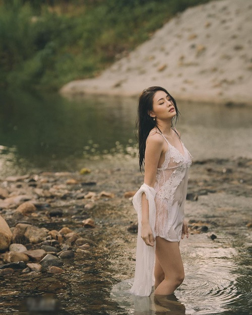 Hot girl đang làm người mẫu, youtuber khá nổi tiếng tại Thái Lan.