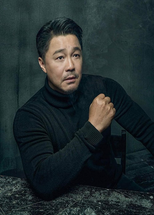 Y Phụng từng cho biết: "Nếu anh Lý Hùng không đẹp trai thì ngày xưa đâu có cua tôi dễ dàng".