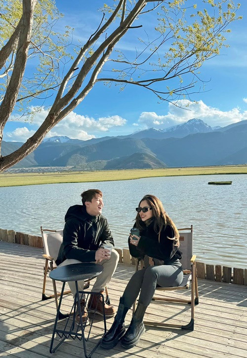 Nữ MC khẳng định hôn nhân vẫn hạnh phúc trước tin đồn chia tay.