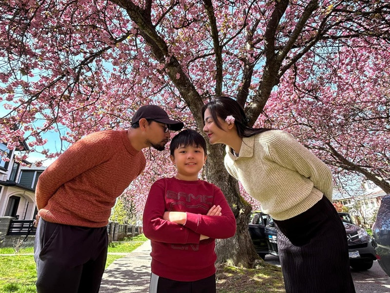 Cuối tuần, vợ chồng Huỳnh Đông lại đưa quý tử đi chơi hoặc tụ tập bạn bè.