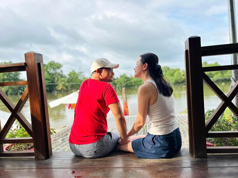 Mới đây, Huỳnh Đông - Ái Châu đưa gia đình hai bên đi nghỉ dưỡng.