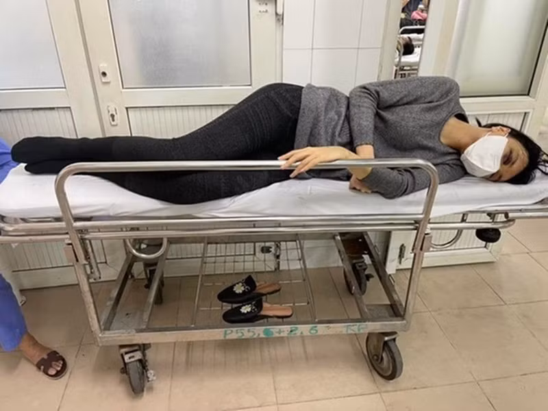 Khả Trang đã gửi đơn trình báo tới cơ quan chức năng tố bị chồng chưa cưới hành hung. Đến nay, chưa có thông tin mới về vụ việc. Phía Khả Trang sống kín tiếng bên con trai. Ảnh: FBNV.