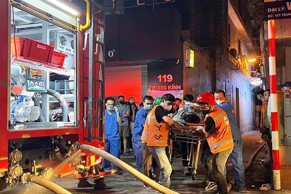 Am anh nhung vu chay lam nhieu nguoi thiet mang luc nua dem