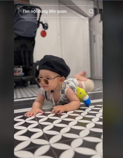 Minh Hằng chia sẻ không ít khoảnh khắc đáng yêu của con trai cưng.