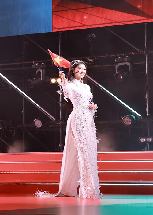 Á hậu 2 Miss World Vietnam 2022 dừng chân ở top 15 Hoa hậu Quốc tế 2023.