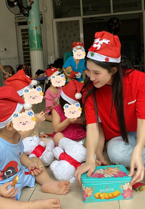 Phương Nhi tích cực tham gia các hoạt động từ thiện.