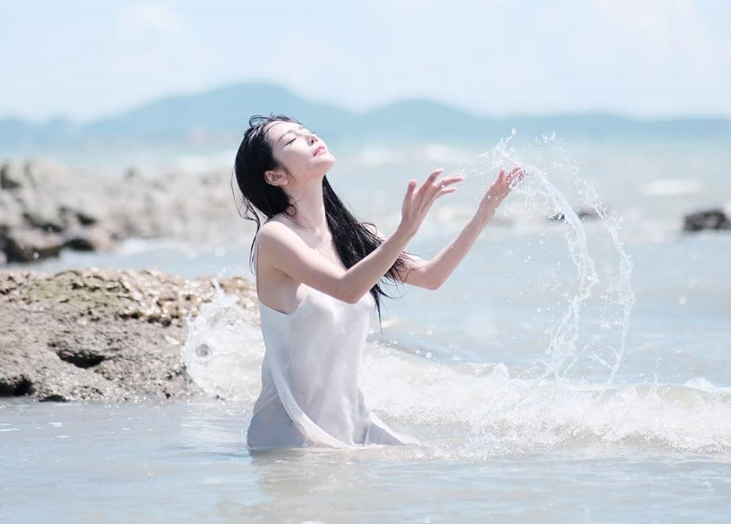 Trên trang cá nhân, không hiếm lần Punrada đăng tải hình ảnh mặc táo bạo.