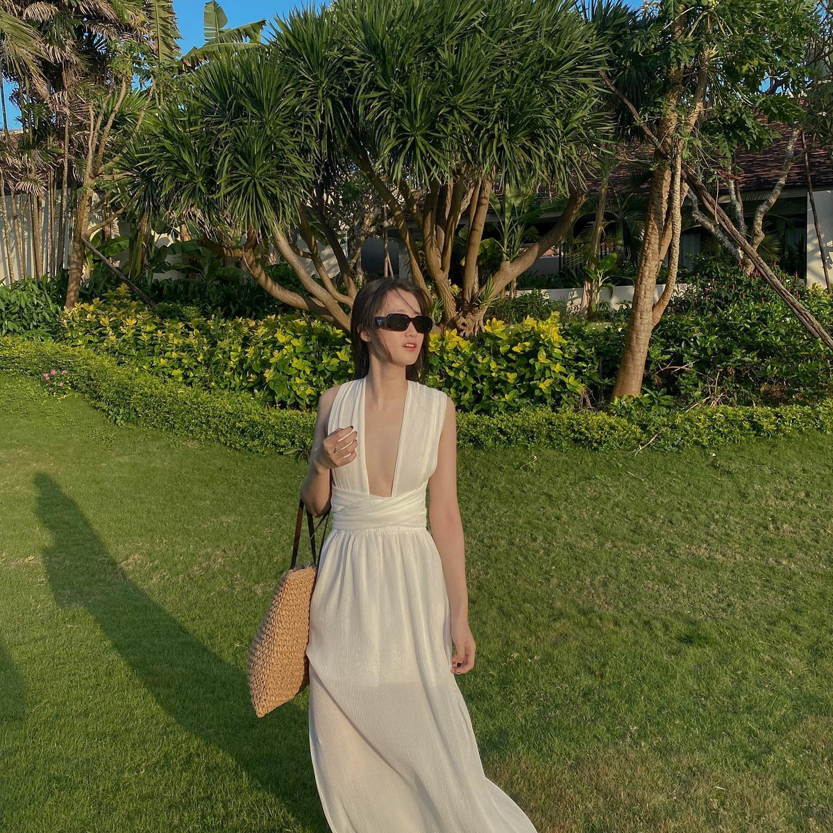 "Chắc chắn không có chuyện là người thứ 3 hay dính bầu. Xin mọi người sáng suốt nhìn nhận từ nhiều phía... Câu chuyện thế nào thì người trong cuộc là người hiểu rõ nhất", chị gái Nga Anh chia sẻ.