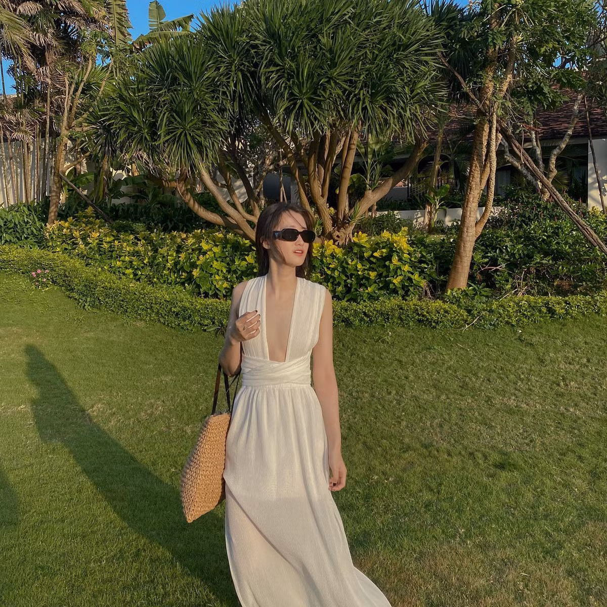 "Chắc chắn không có chuyện là người thứ 3 hay dính bầu. Xin mọi người sáng suốt nhìn nhận từ nhiều phía... Câu chuyện thế nào thì người trong cuộc là người hiểu rõ nhất", chị gái Nga Anh chia sẻ.