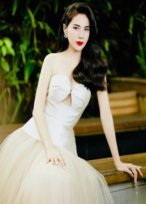 Thủy Tiên mong Khánh Thi chỉ đích danh người vay mượn.