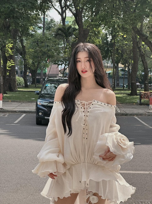 Dịp sinh nhật vào tháng 4, Phương Nhi chia sẻ, cô rất bất ngờ và cảm động khi nhận được lời chúc mừng từ gia đình, bạn bè và fan.