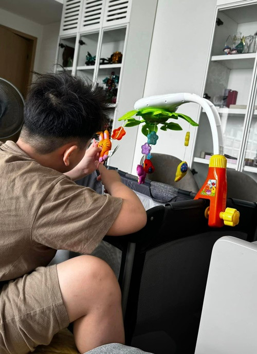 Món quà của con trai Thu Quỳnh dành cho em gái.