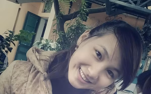 Với tôi, tuổi đôi mươi, vợ là cô gái đẹp nhất Hà Nội