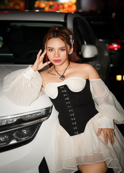 Ngọc Phước sinh năm 1995, tại Vũng Tàu. Trước khi theo đuổi diễn xuất, cô làm nhiều nghề như chạy bàn, làm mẫu make-up, pha chế, tạp vụ, giáo viên tiếng Anh, nhân viên văn phòng.