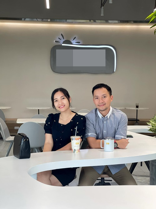 Khi mang bầu lần 2, Thụy Vy cho biết, cô được chồng hỗ trợ việc nhà lẫn công việc bên ngoài. "Anh hầu như phụ trách toàn phần việc chăm bé đầu bên cạnh sự giúp đỡ của bà, đưa đón Vy đi tới lui. Công việc nhà thì hầu như nhờ gì anh Đạt sẽ nhanh chóng làm cái đó", Thụy Vy chia sẻ trên Arttimes.